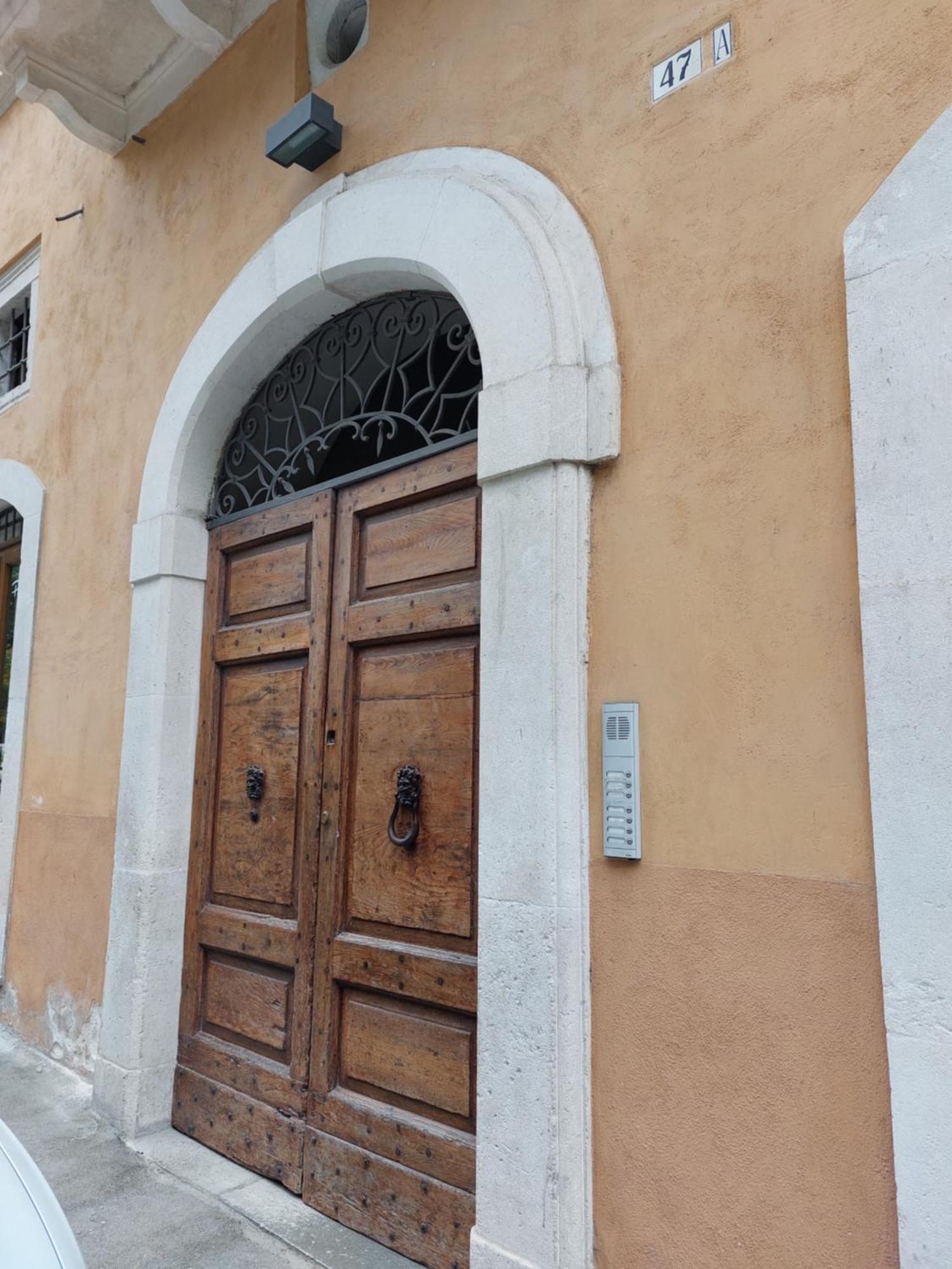 Casa Vacanze Al Castello L' Aquila LʼAquila Exterior foto